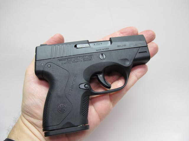 A hands on review of the Beretta Nano, size and ergonomics are compared aga...